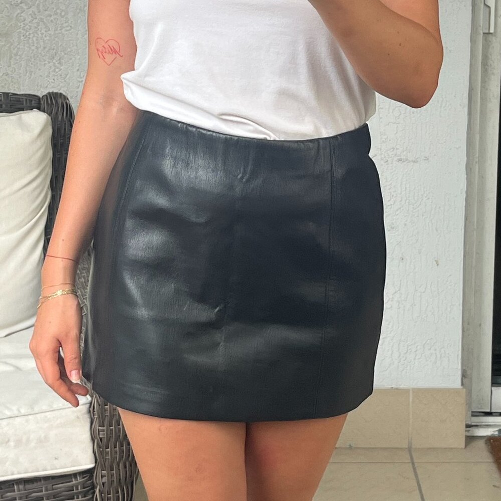 Aritzia Wilfred vegan leather mini skirt - Picture 1 of 5